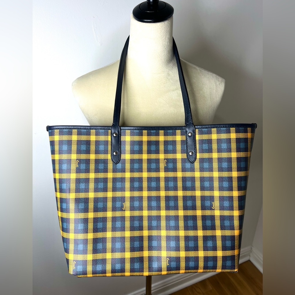 Coach Reversible City Tote  Gingham Print Navy  Yellow RARE Excellent Condition - Picture 7 of 13
